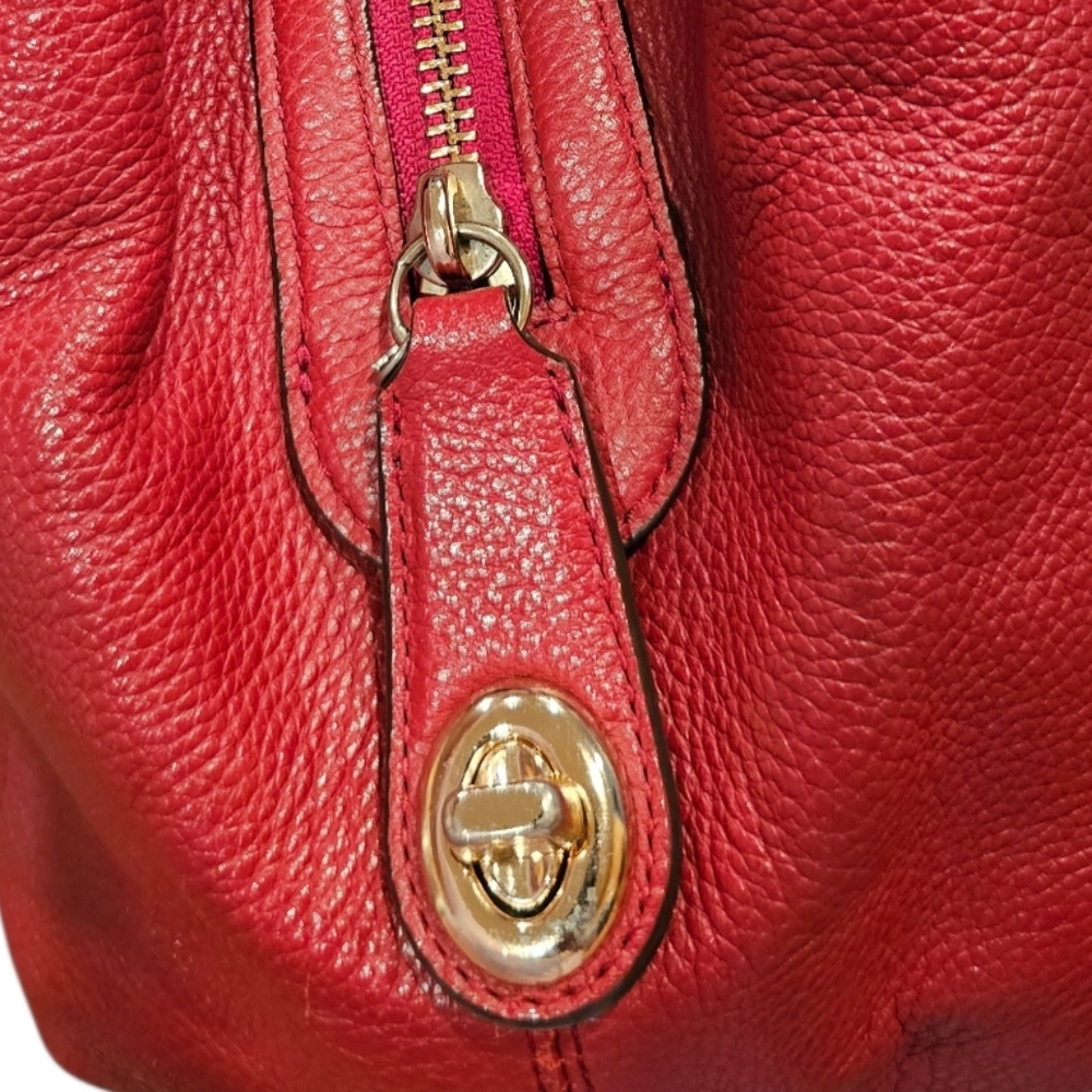 Coach Edie 31 Pebbled Leather Shoulder Bag - Picture 3 of 9